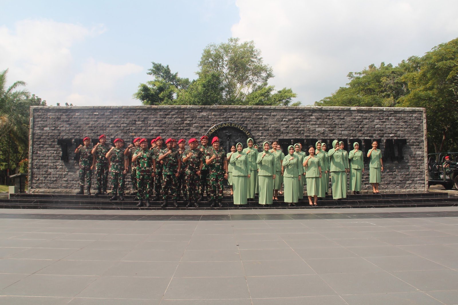 Kunjungan Kerja ke Grup 1 Kopassus