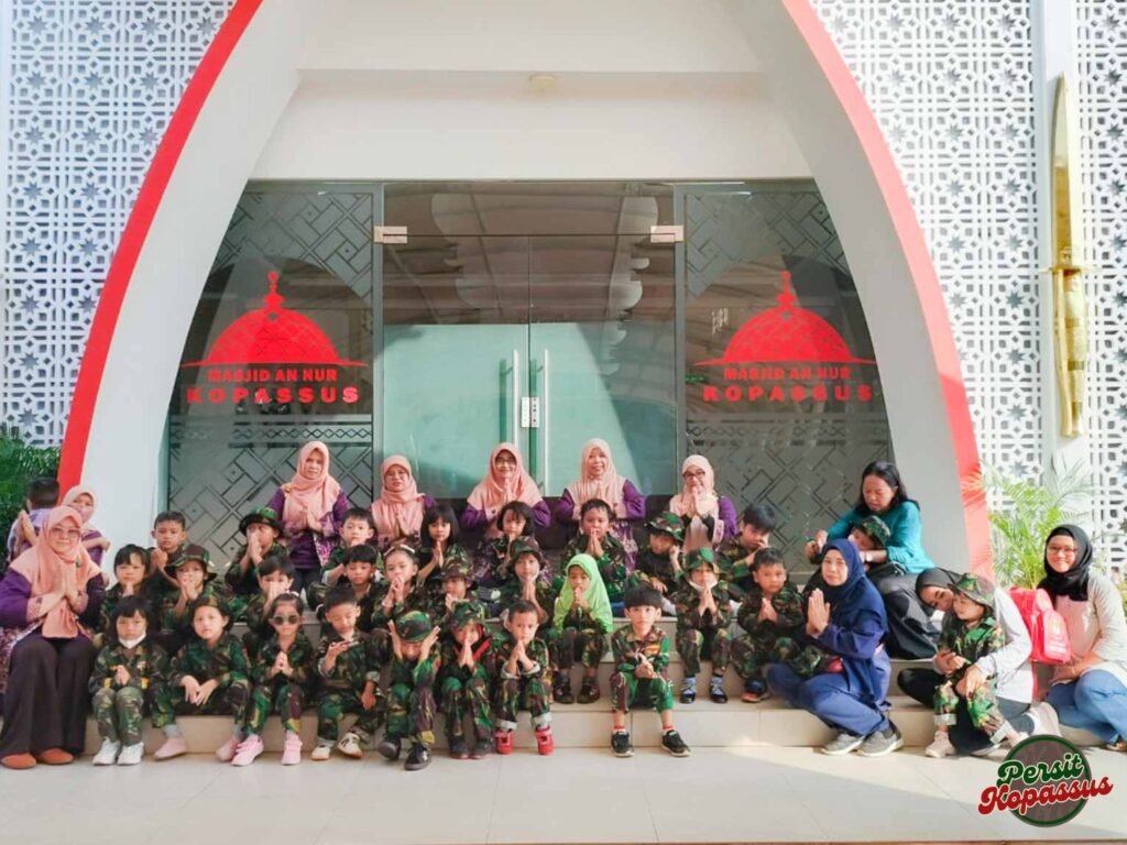 KB Kartika XV-7 beraktivitas di Masjid An-Nur Kopassus