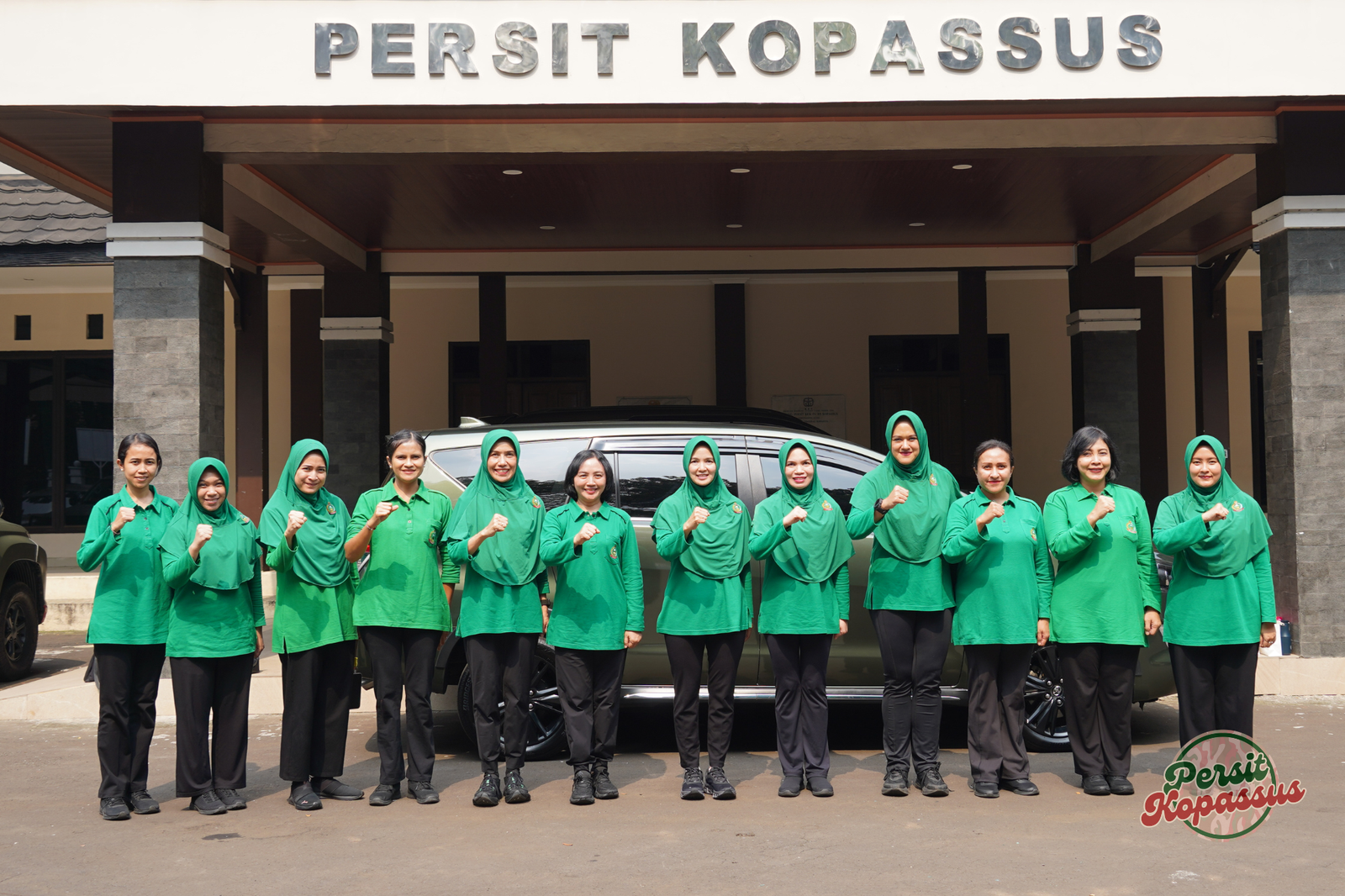 Bakti Sosial Persit Kartika Chandra Kirana Cabang BS Kopassus